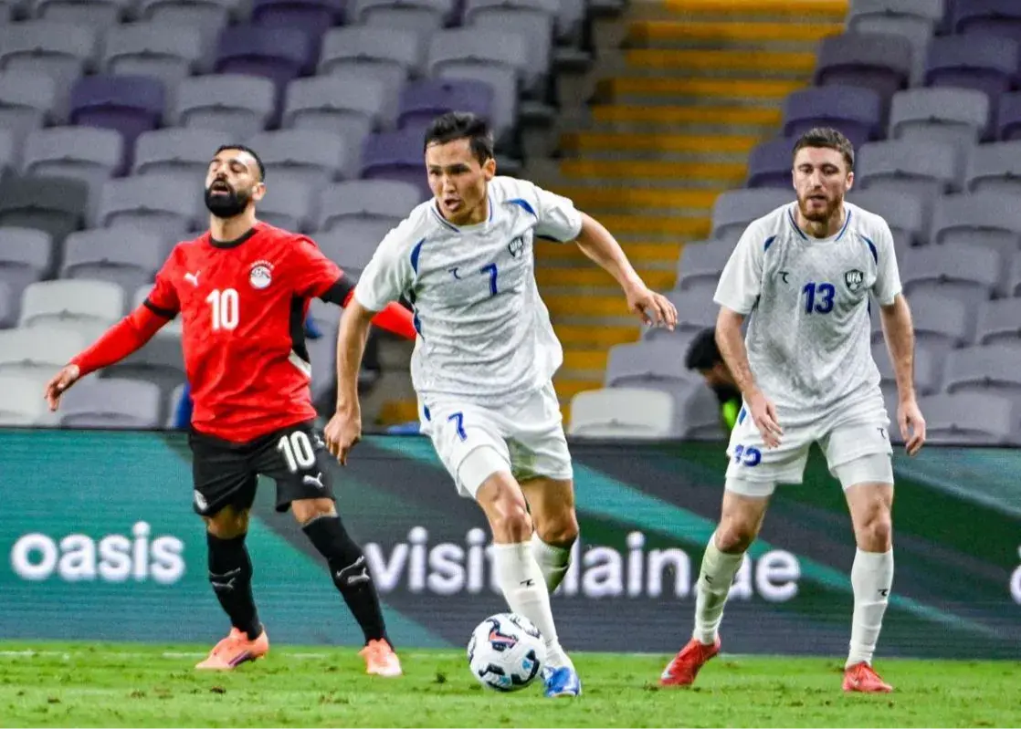 اوتابک شکوروف بازیکن ازبکستان